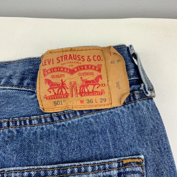 Vintage Levi’s 501 High Waist wedgie fit Jeans - Picture 2 of 9